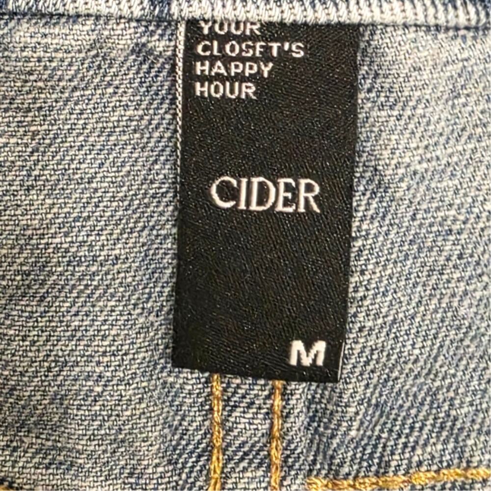 Cider Solid Wave Trim Daisy Button Denim Shorts B… - image 5